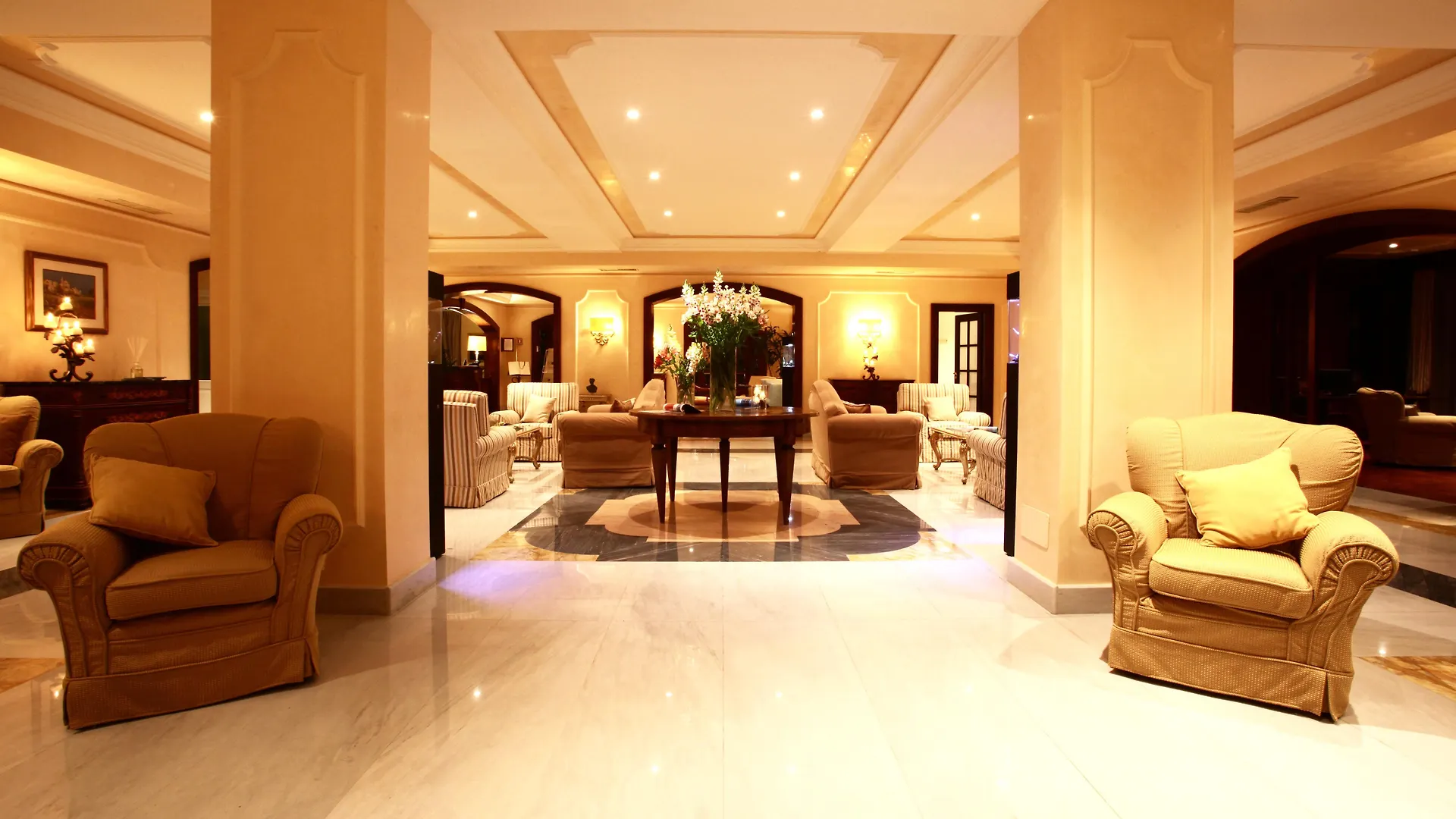 Grand Hotel San Pietro Taormina 5*,  Italia